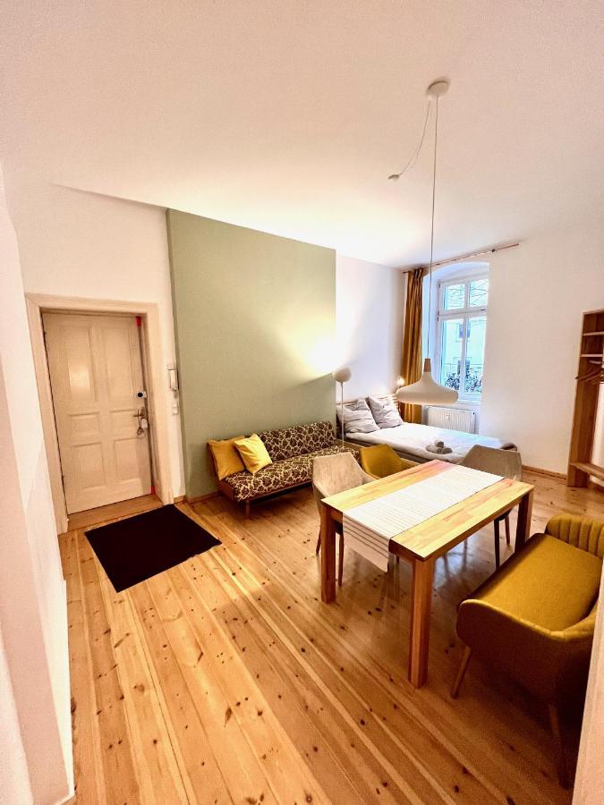 Gemuetliche 2-Zimmer-Wohnung Zentral Friedrichshain Berlijn Buitenkant foto