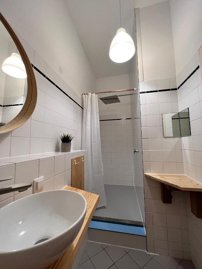 Gemuetliche 2-Zimmer-Wohnung Zentral Friedrichshain Berlijn Buitenkant foto